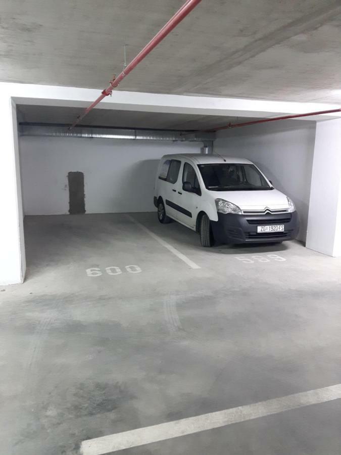 Apartments Abelija Zagreb Luaran gambar